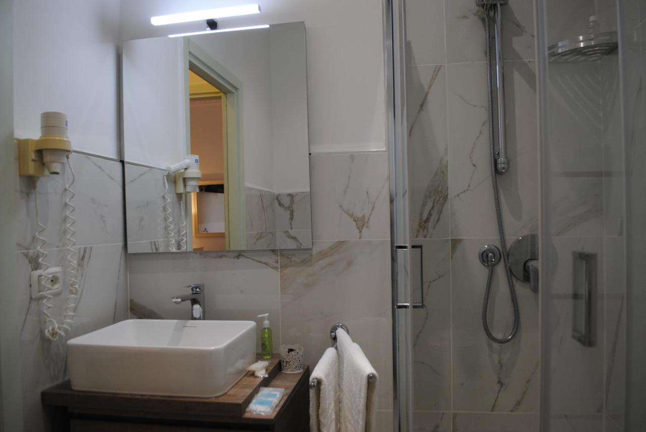 B&B Palazzo Sant'Alfano คาตาเนีย ภายนอก รูปภาพ