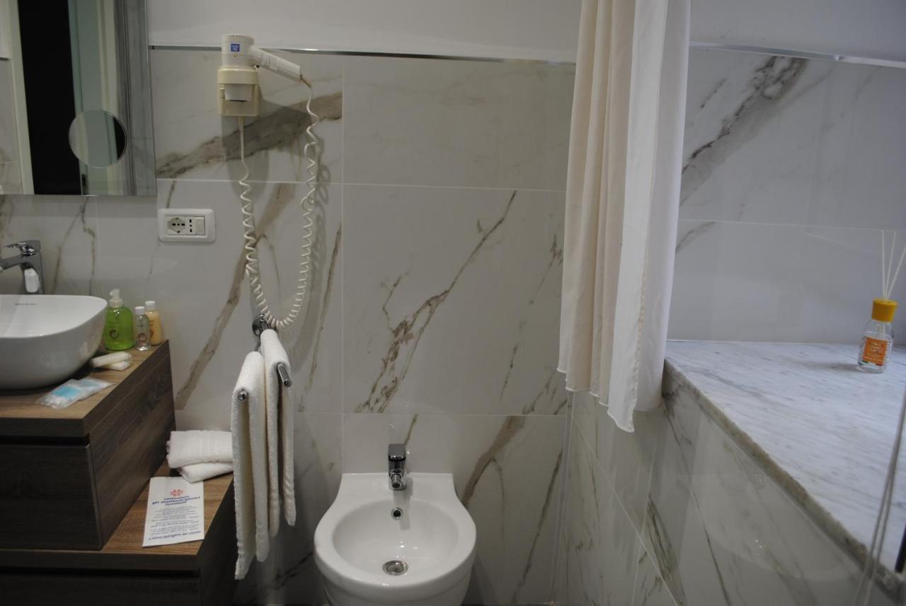 B&B Palazzo Sant'Alfano คาตาเนีย ภายนอก รูปภาพ