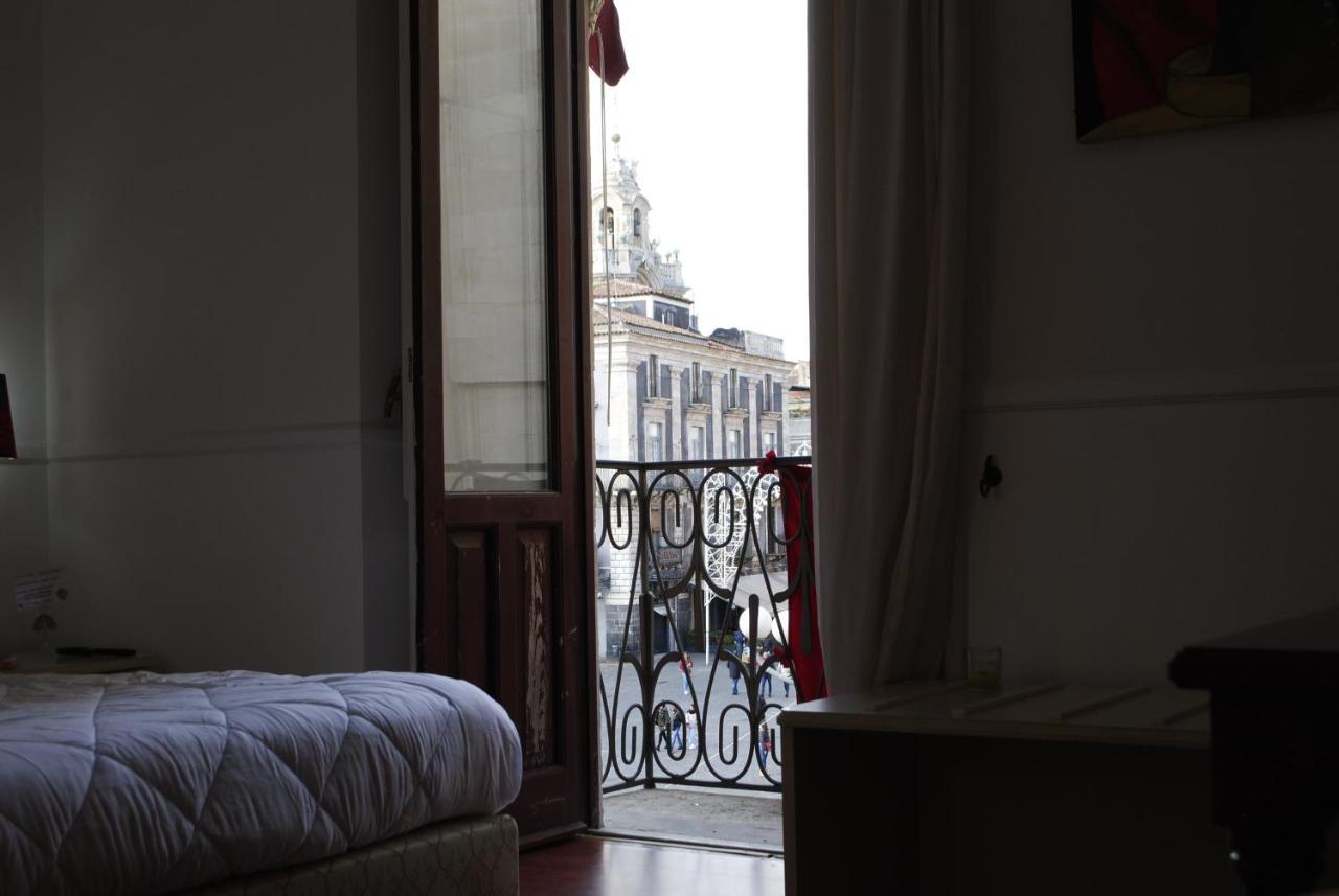 B&B Palazzo Sant'Alfano คาตาเนีย ภายนอก รูปภาพ